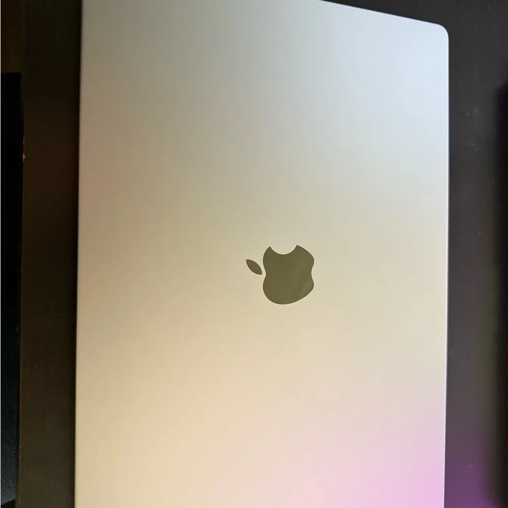MacBook Pro M2 16’